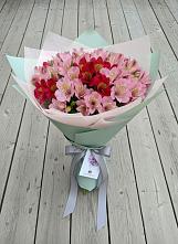 Букет цветов из:  Альстромерии в Лёвинцы