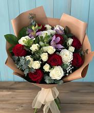 Букет цветов из:  Розы и Альстромерии в Лёвинцы