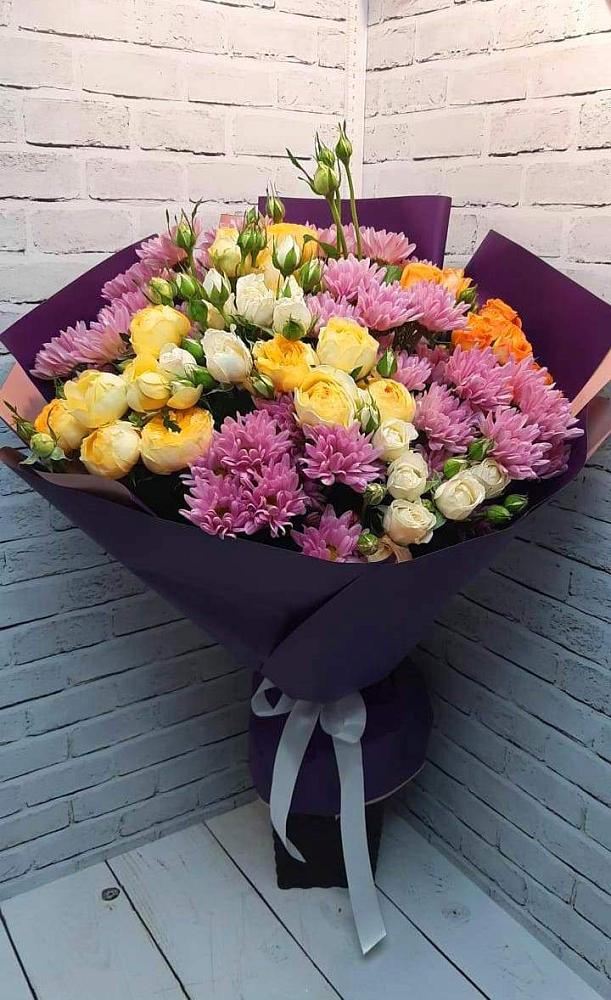Букет цветов из: Хризантемы и Розы в Лёвинцы