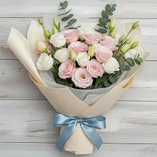 Букет цветов из:  Лизиантусы в Лёвинцы