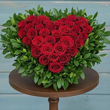 Цветочная композиция из Розы в виде сердца в Лёвинцы