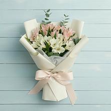 Букет цветов из:  Альстромерии в Лёвинцы