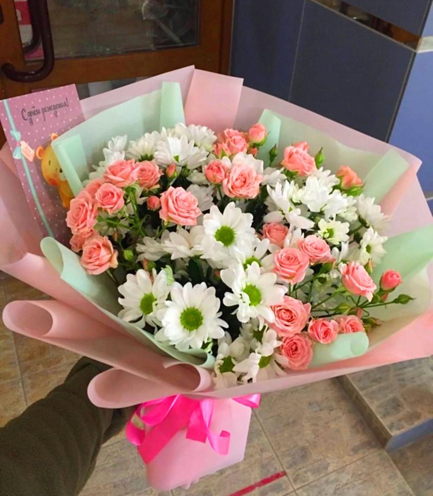 Букет цветов из: Розы и Хризантемы в Лёвинцы