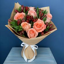 Букет цветов из:  Розы и Альстромерии в Лёвинцы