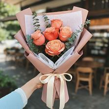Букет цветов из:  Розы в Лёвинцы