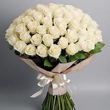Букет 101 беля роза Белоснежка в Лёвинцы