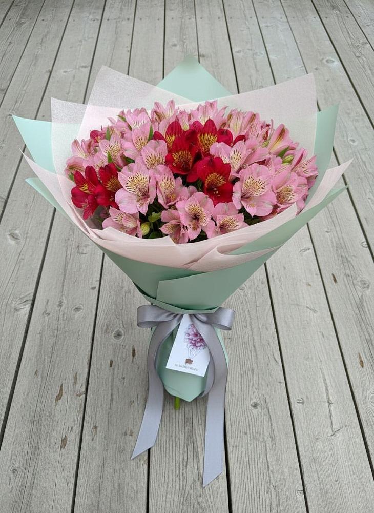 Букет цветов из: Альстромерии в Лёвинцы