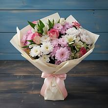 Букет цветов из:  Хризантемы, Альстромерии и Розы в Лёвинцы