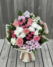 Букет цветов из:  Альстромерии, Гвоздики, Розы и Хризантемы в Лёвинцы
