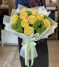 Букет цветов из:  Хризантемы и Розы в Лёвинцы