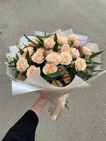 Букет Кремовые розы Латте в Лёвинцы