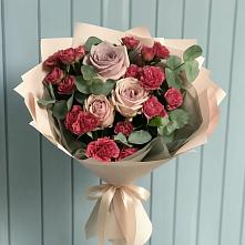Букет цветов из:  Гвоздики и Розы в Лёвинцы