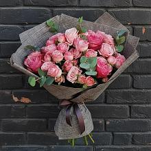 Букет цветов из:  Розы в Лёвинцы